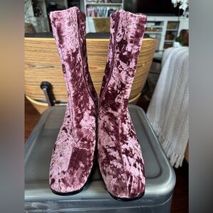 Anthropologie Intentionally Blank Velvet Ankle Boots in Crushed Pink Velvet